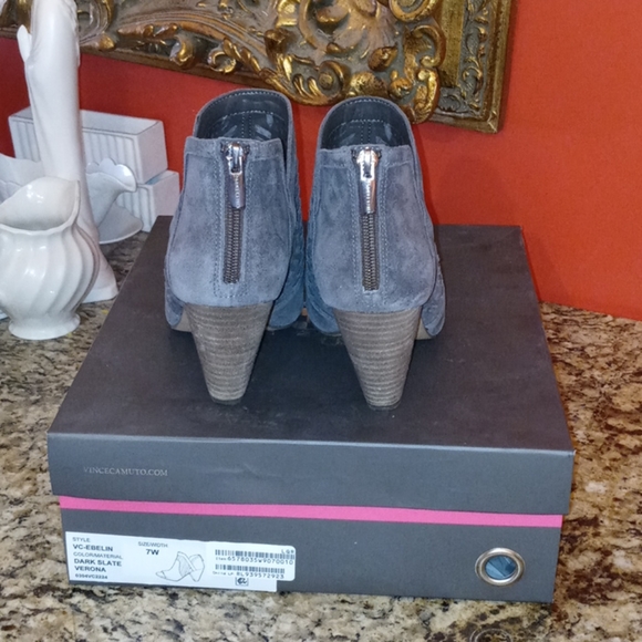 *0422 Vince Camuto Ebelin Leather Bootie - Picture 5 of 11